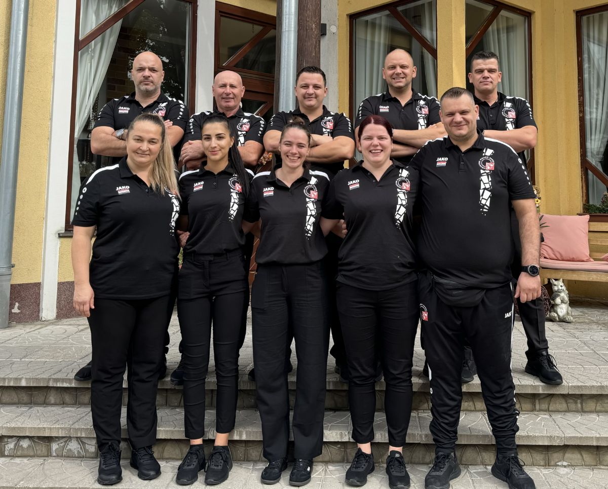 00000276 svi crna jako